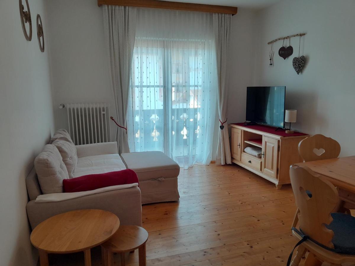 Gaestehaus Zunterer Wallgau Ruang foto