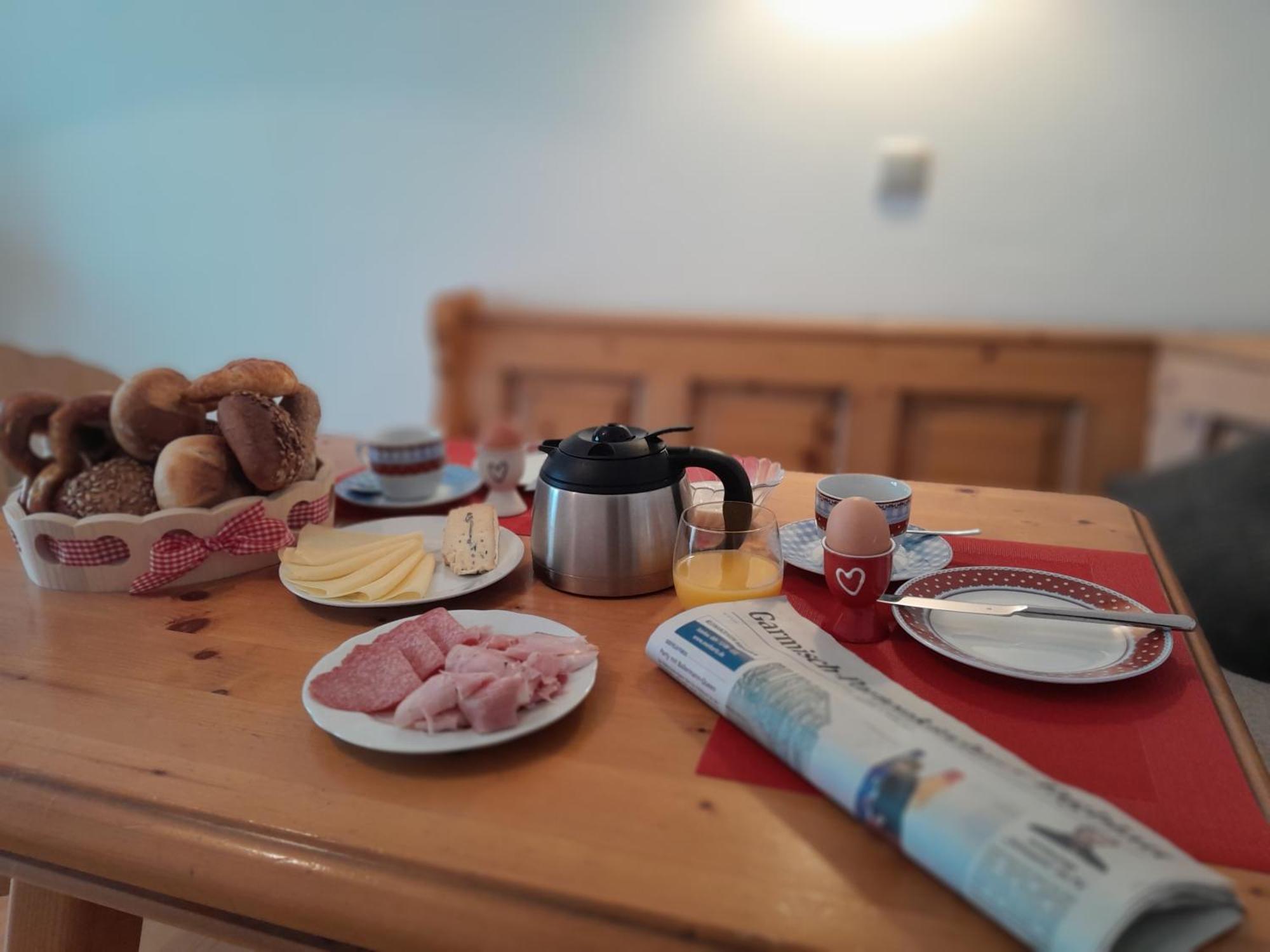 Gaestehaus Zunterer Wallgau Ruang foto