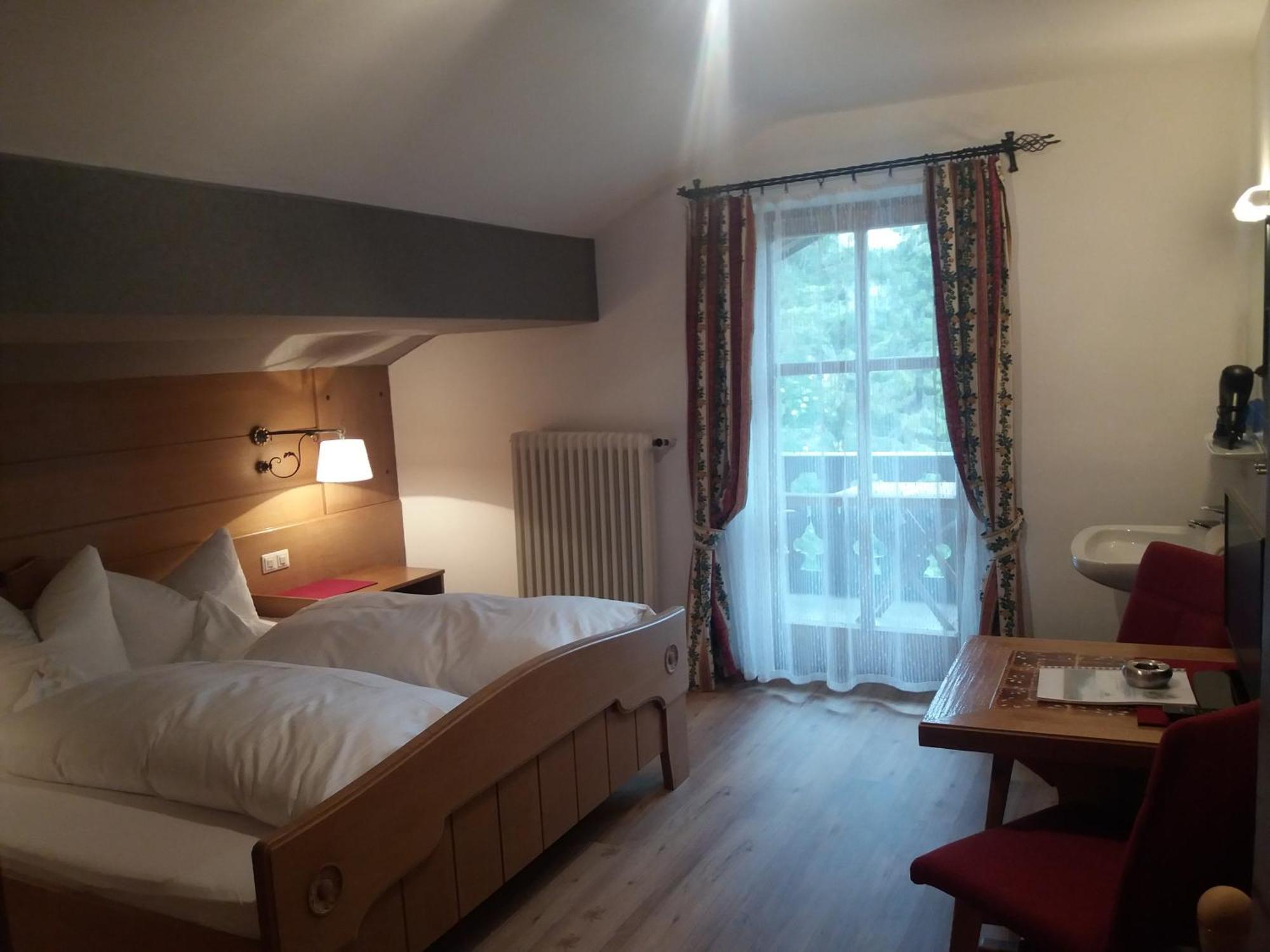 Gaestehaus Zunterer Wallgau Ruang foto
